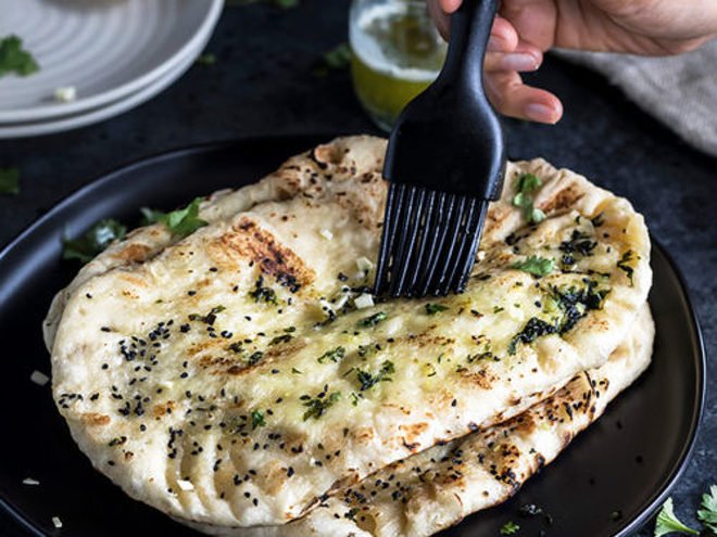 2. Garlic Naan